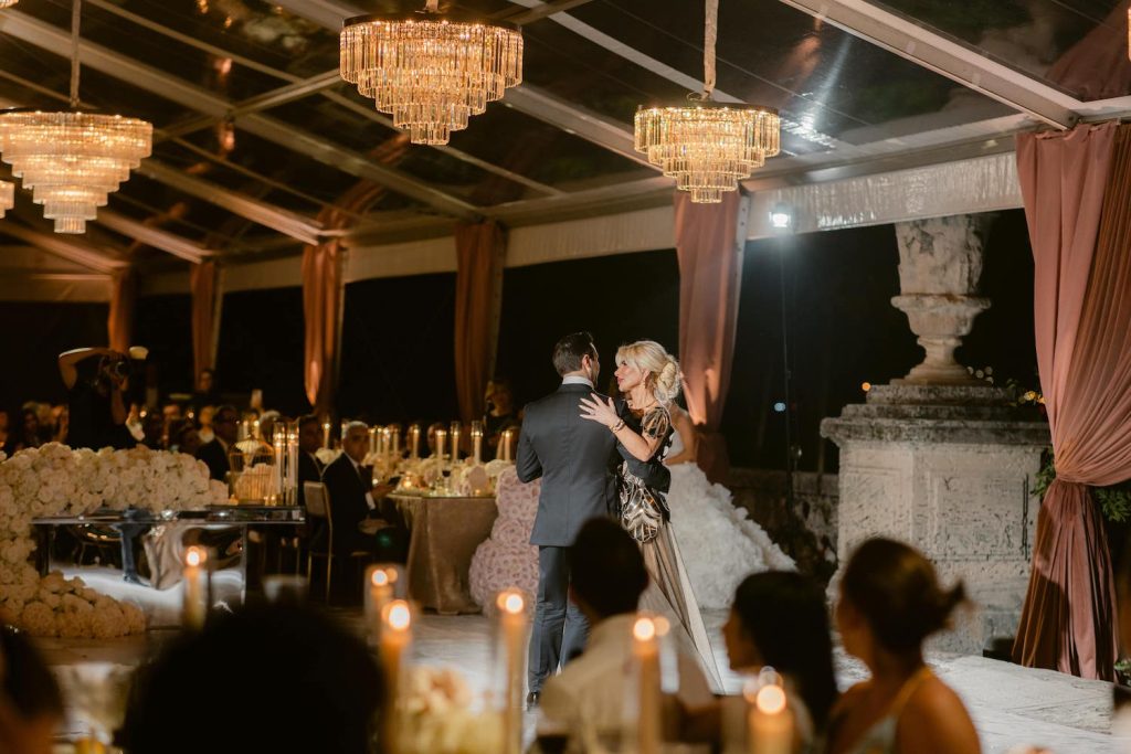 rent prism chandelier for weddings galas corporate parties events brands red carpet miami miami beach palm beach orlando tampa naples fl palmetto bluff bluffton